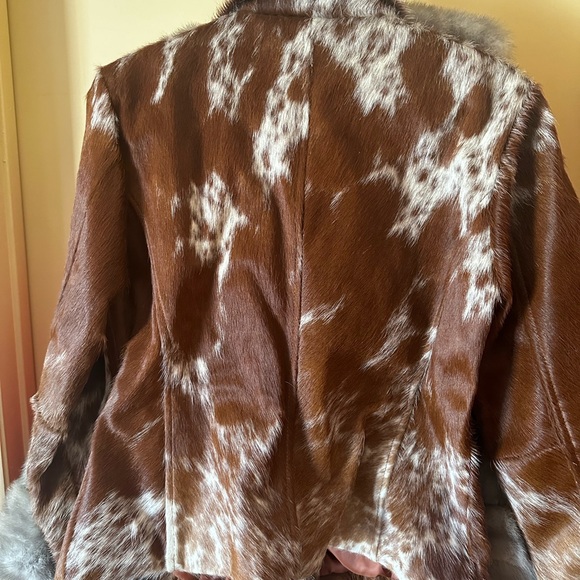 Gorgeous Western Style Cowhide Ladies Jacket - Picture 8 of 8
